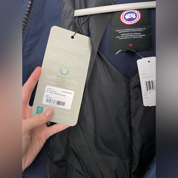 Canada Goose Rossclair Parka - Picture 3 of 11